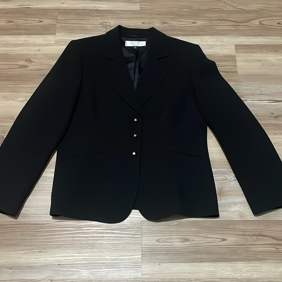 Tahari Blazer Womens 12P Black Classic Career Suit Jacket Gold buttons Lined - Picture 4 of 12
